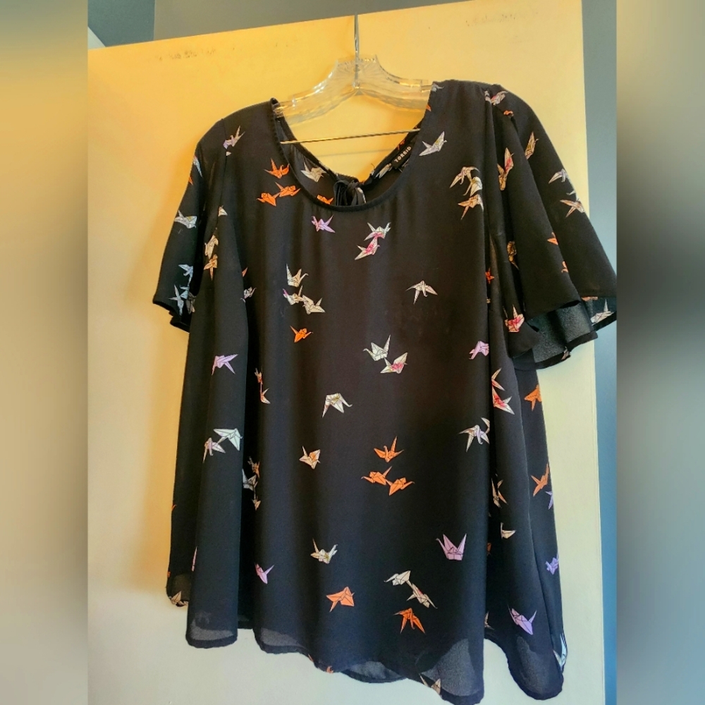 Torrid flowy blouse size 0